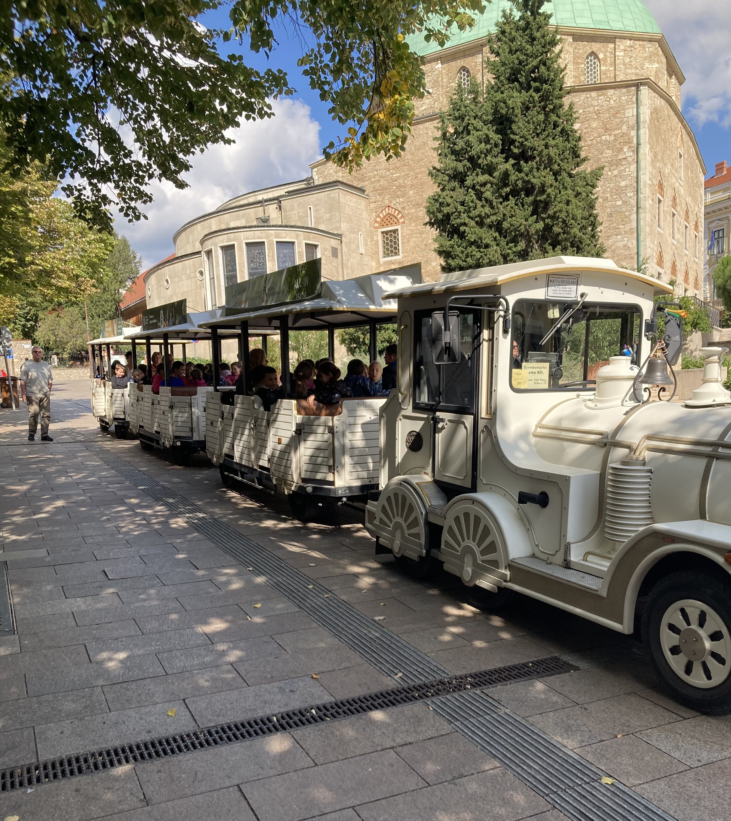 Indulás a Dotto kisvonattal a Széchenyi térről!
